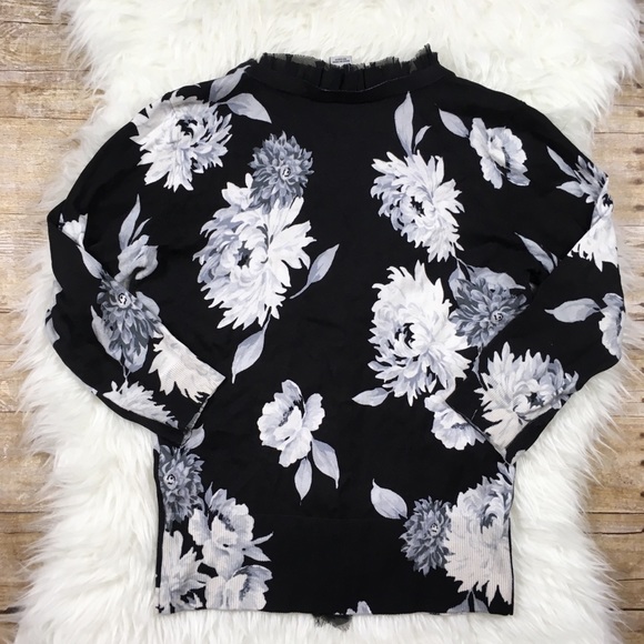 WHBM Black and White Floral Print Cardigan - Picture 7 of 7